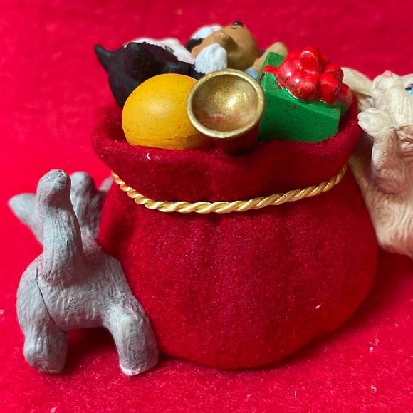 Mischievous Kittens Hallmark Ornament - Picture 3 of 8